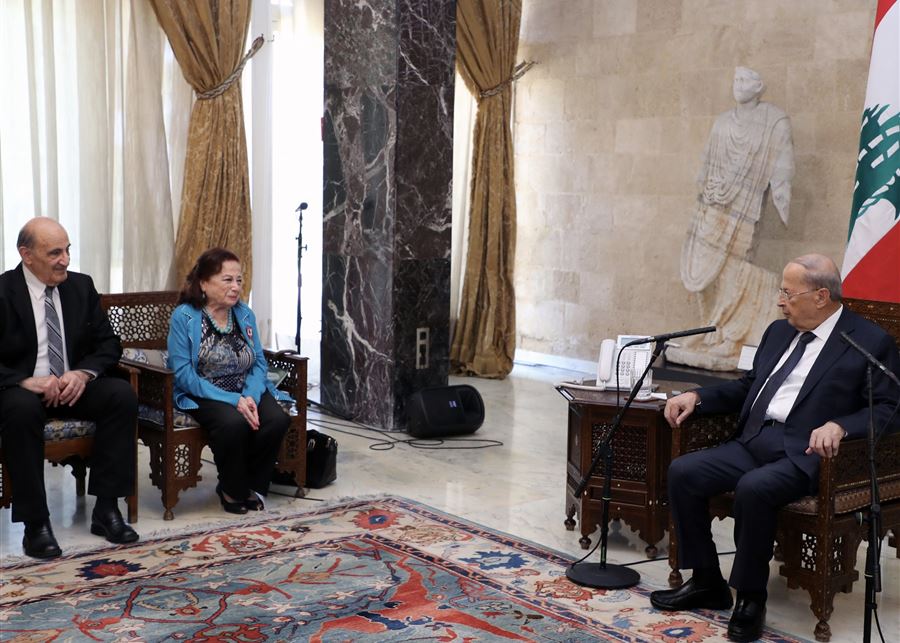 الرئيس عون منح جورجيت جبارة وساماً تقديرا لتاريخها الفني وحضورها المشرق  والراقي في ذاكرة اللبنانيين